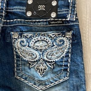 Miss me jeans size 28 JW5123B8 boot cut or inseam 34